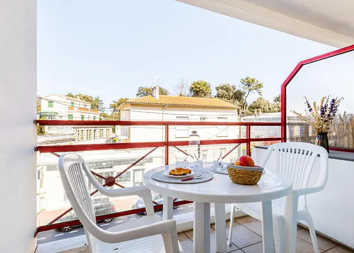 Les Sternes By Interhome * רויאן